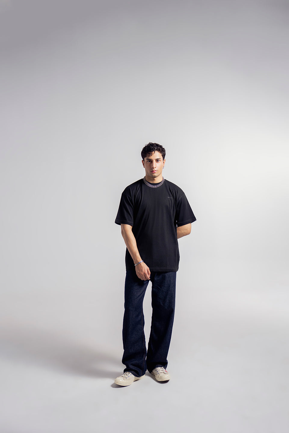 BLACK ULTRA SOFT COTTON TEE