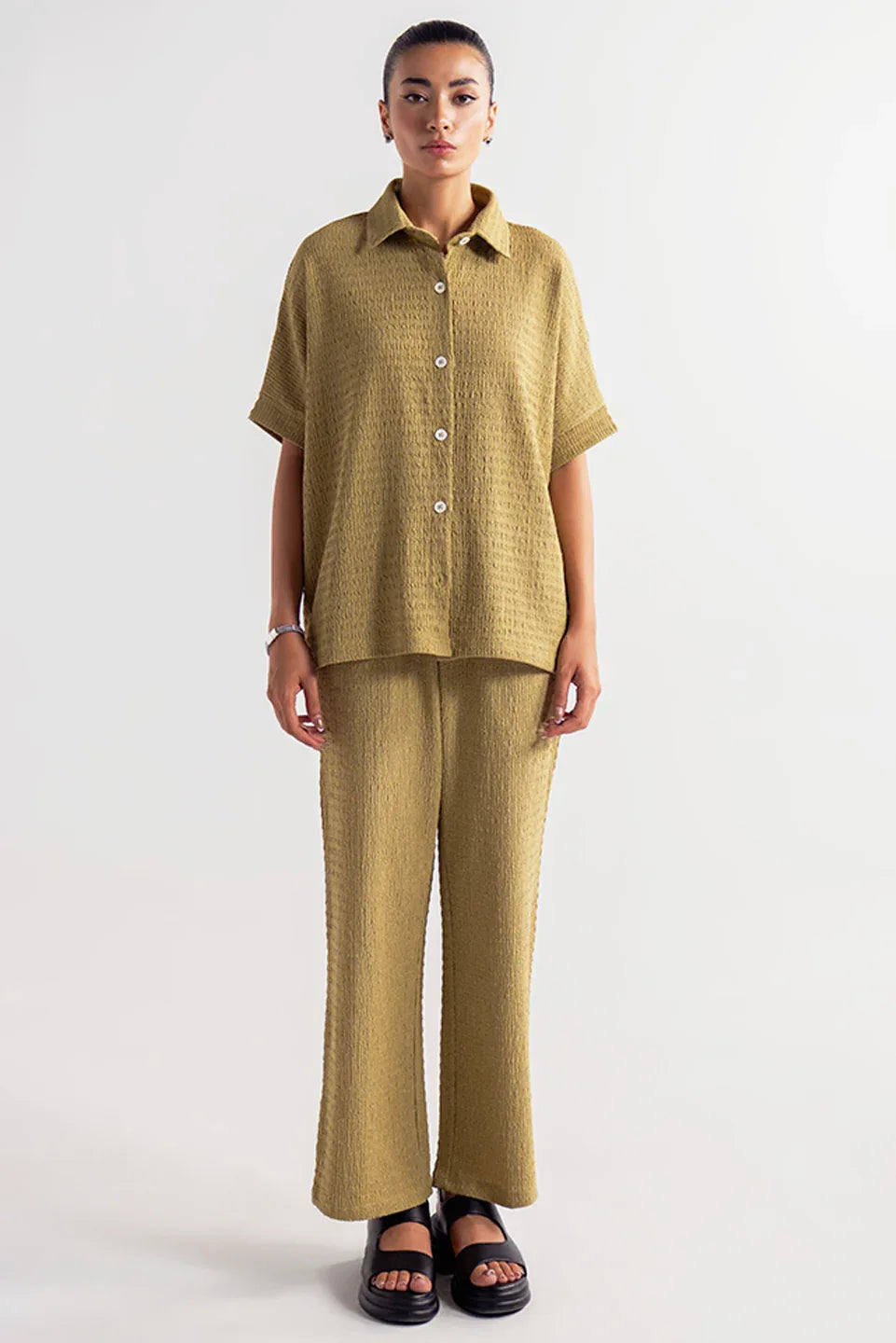 BATWING SLEEVE BUTTON UP SHIRT