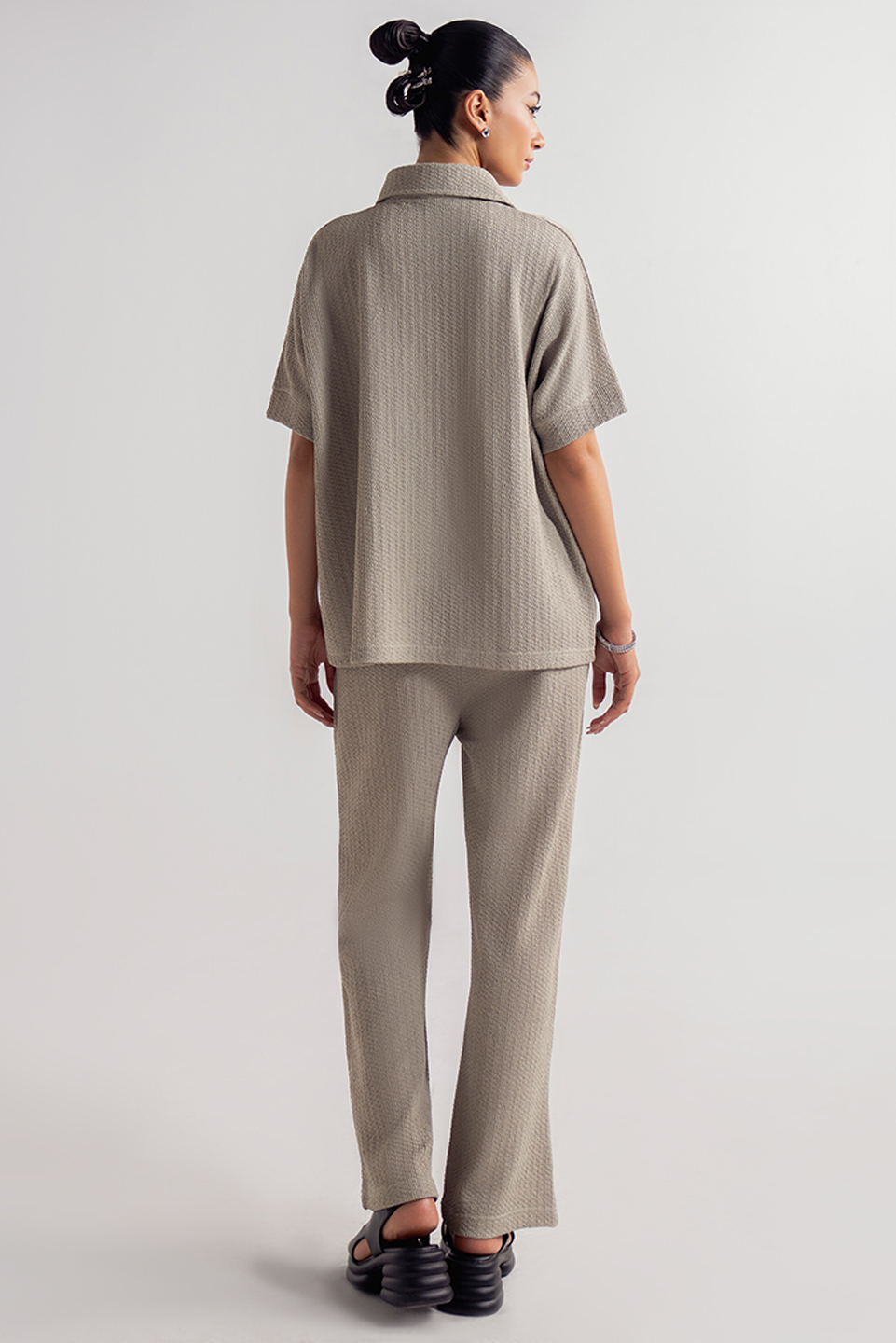 BATWING SLEEVE BUTTON UP SHIRT