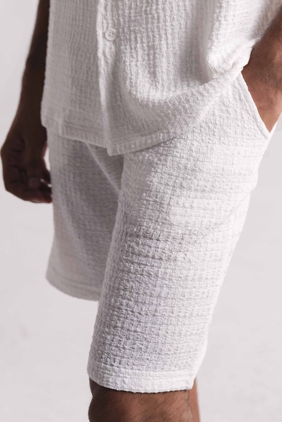 TEXTURED SHORTS