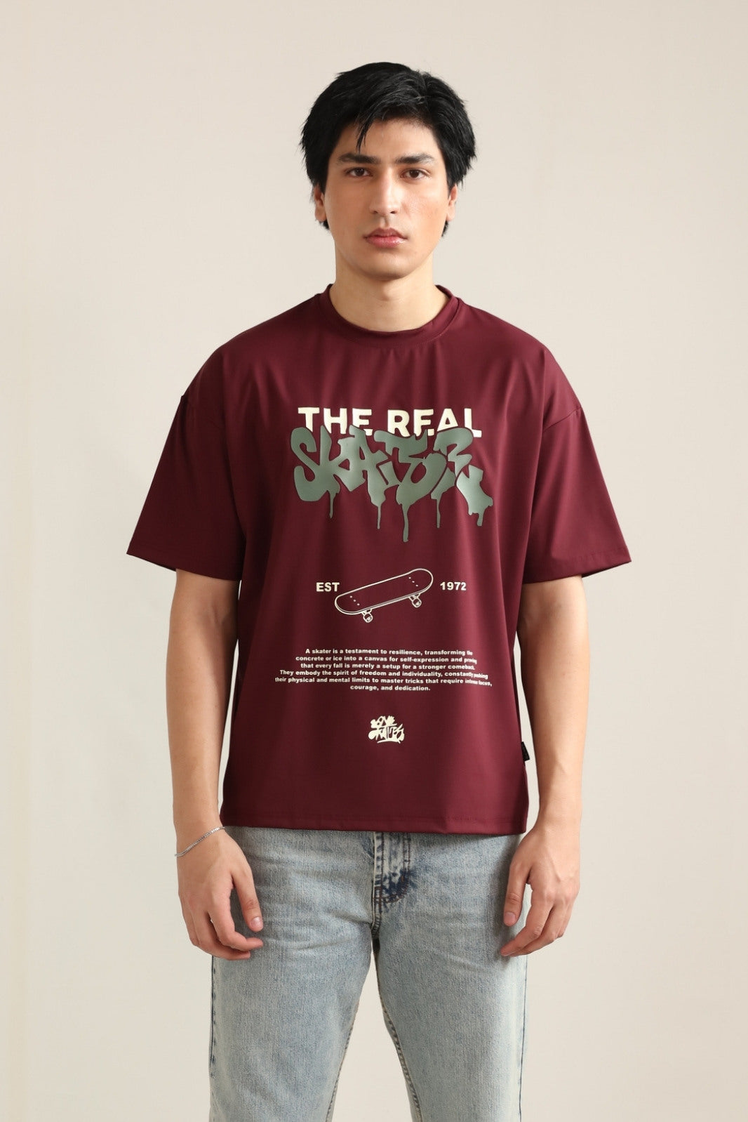 SKATER GRAPHIC TEE