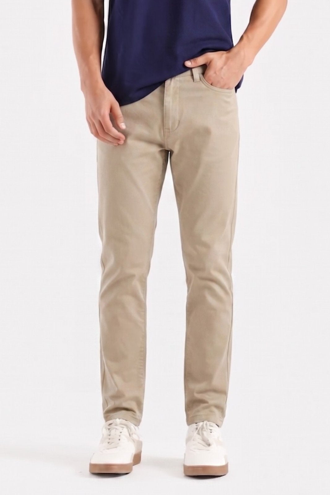 CHINOS STRAIGHT FIT