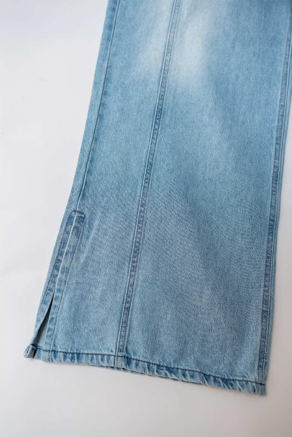 SIDE SLIT WIDE LEG JEANS