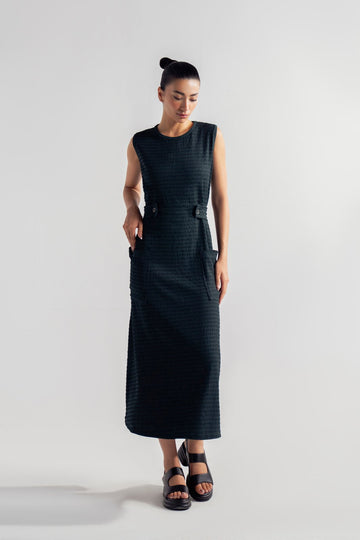 SLEEVELESS BUTTON TAB DRESS