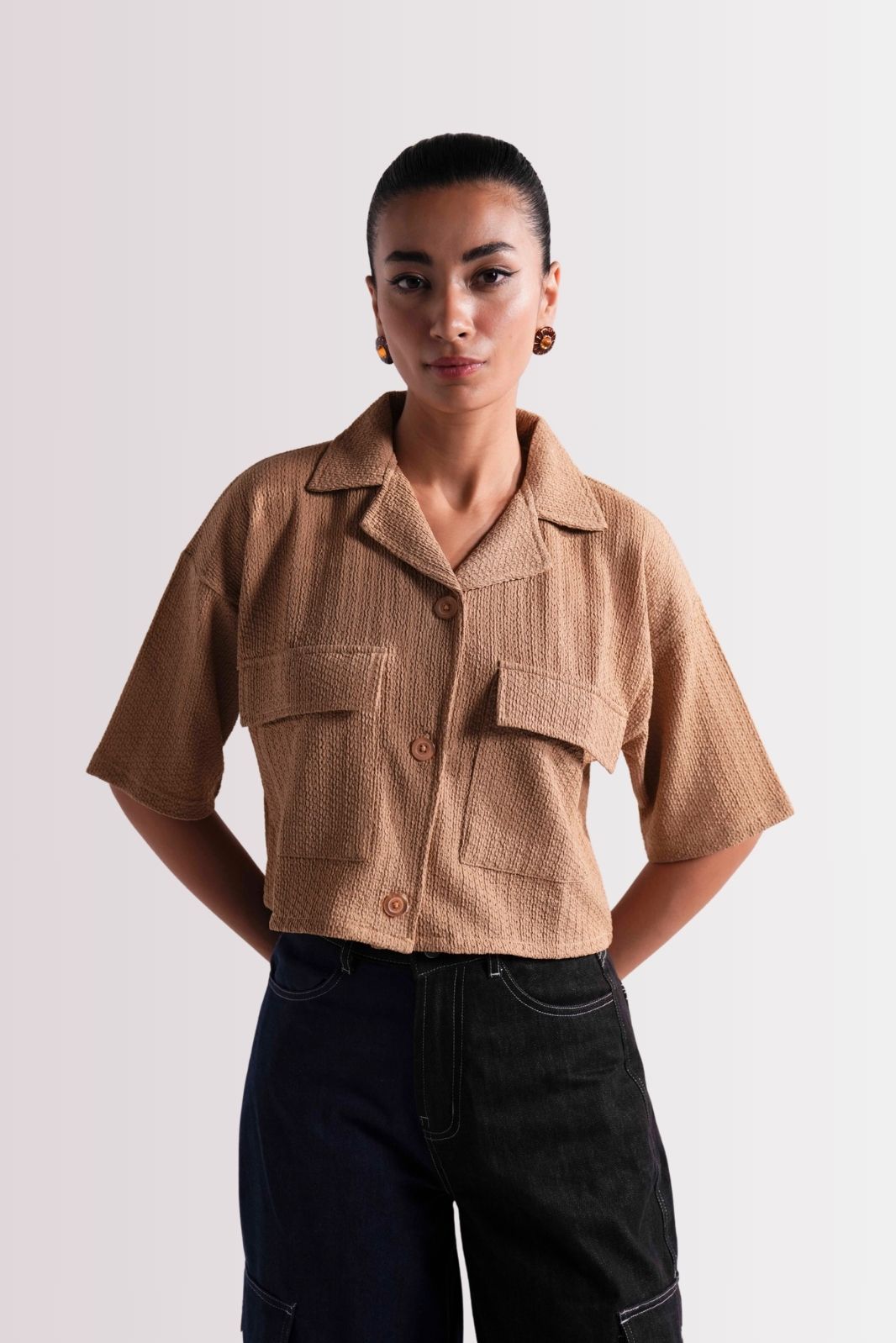 RELAXED FIT CROPPED SHIRT