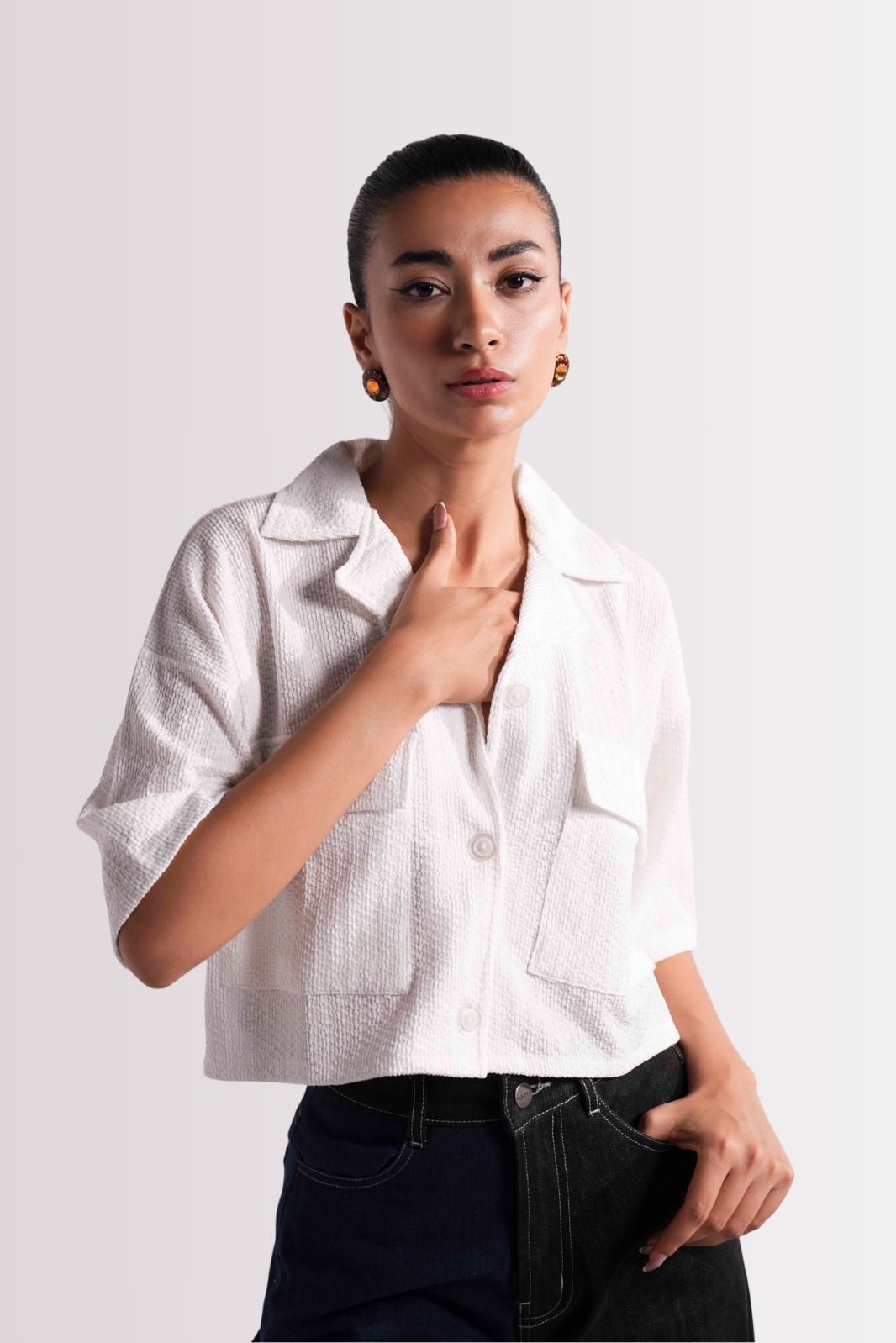 RELAXED FIT CROPPED SHIRT