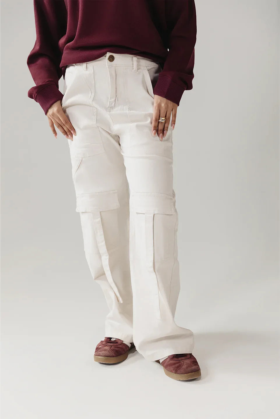 Beige cargo pants for women with modern casual fit