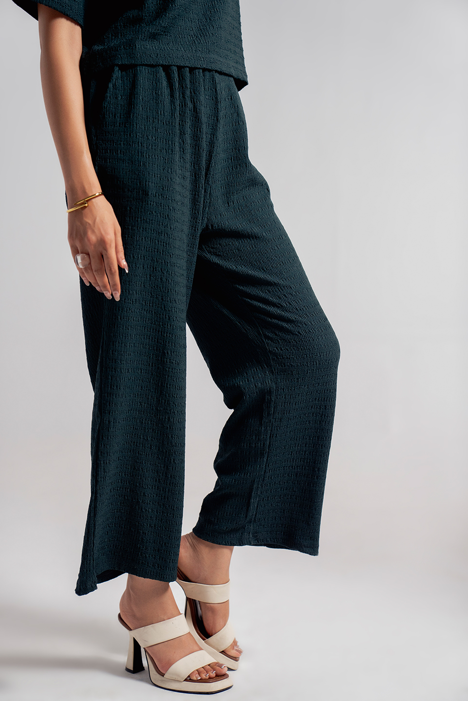 green textured wide leg pants for women in Pakistan