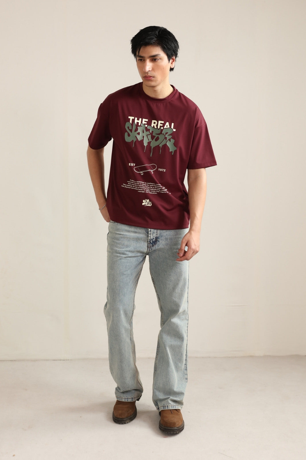 SKATER GRAPHIC TEE