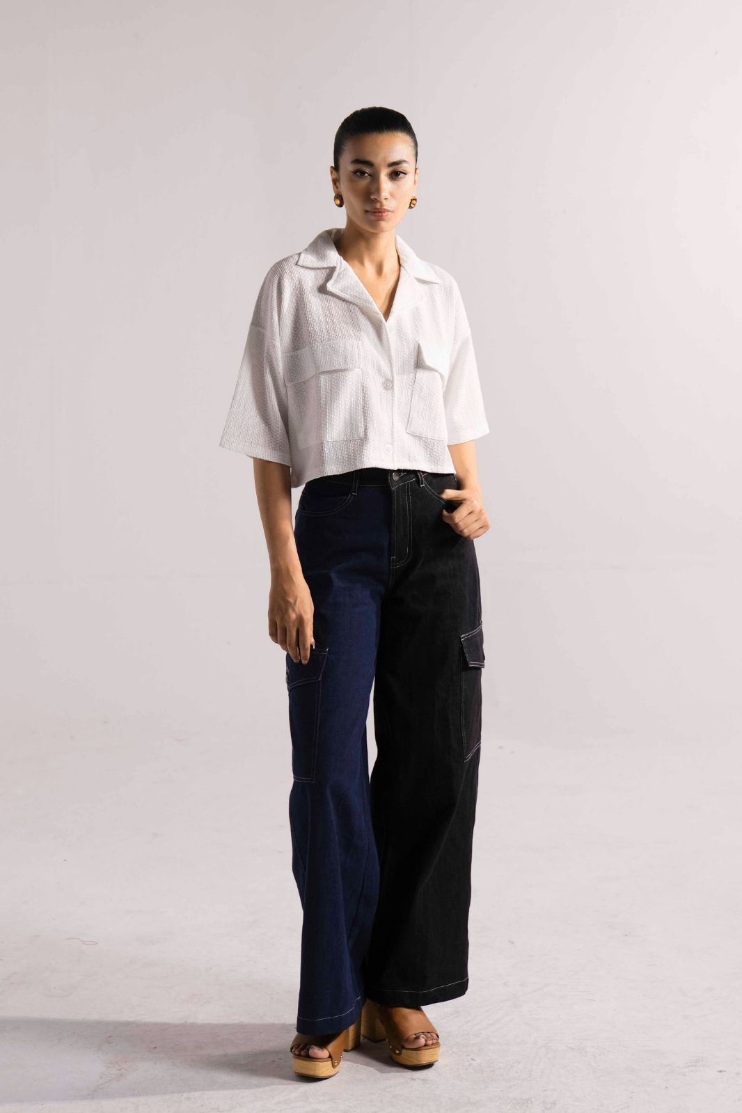 RELAXED FIT CROPPED SHIRT