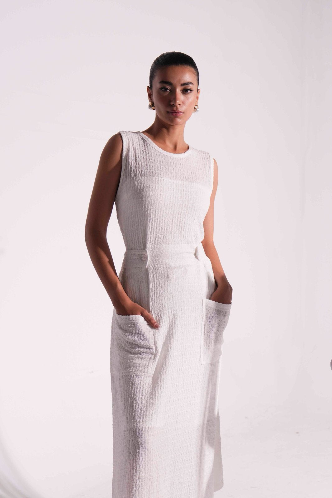 SLEEVELESS BUTTON TAB DRESS