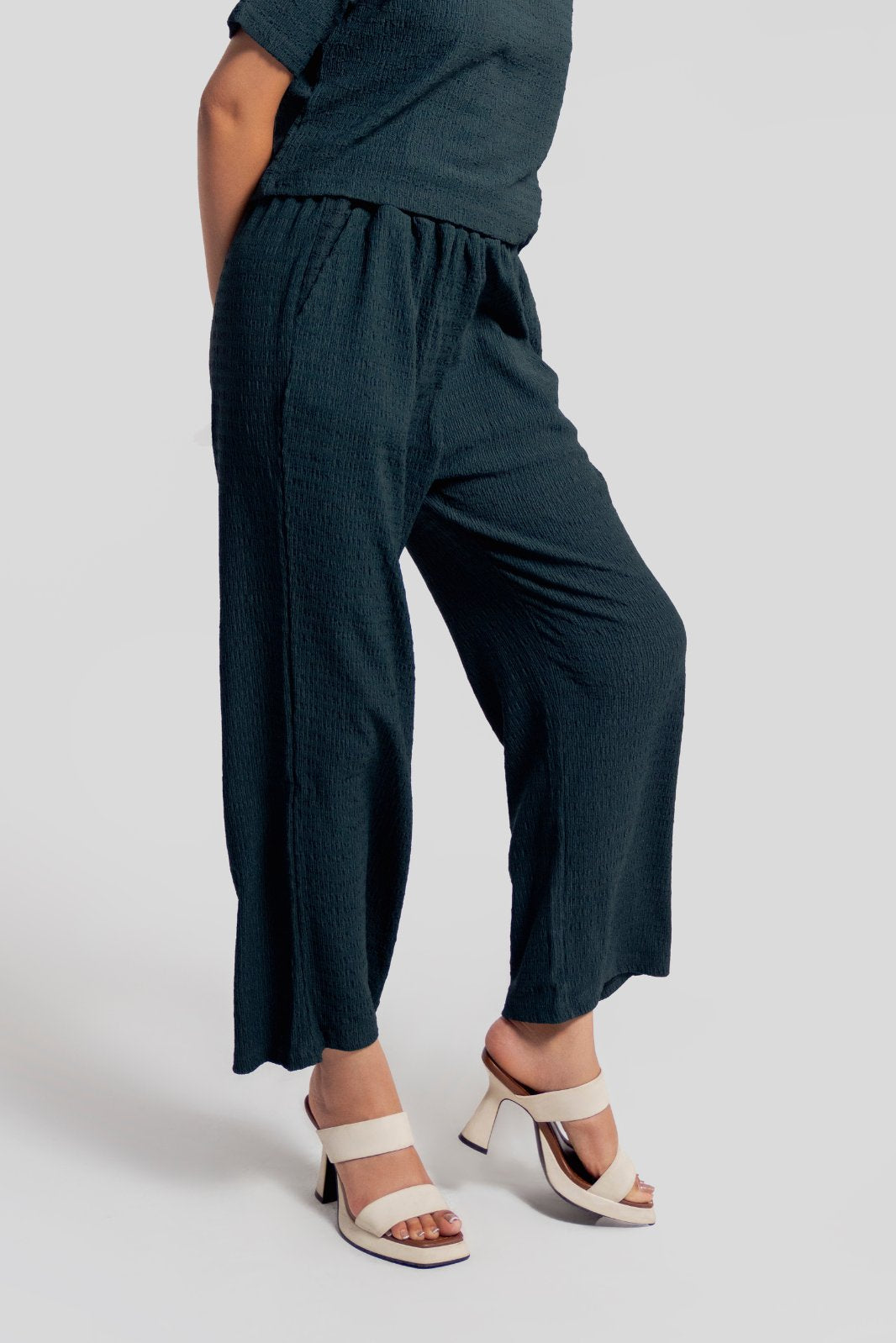 TEXTURED WIDE LEG PANT