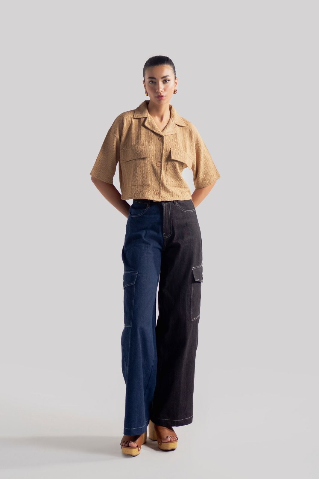 RELAXED FIT CROPPED SHIRT