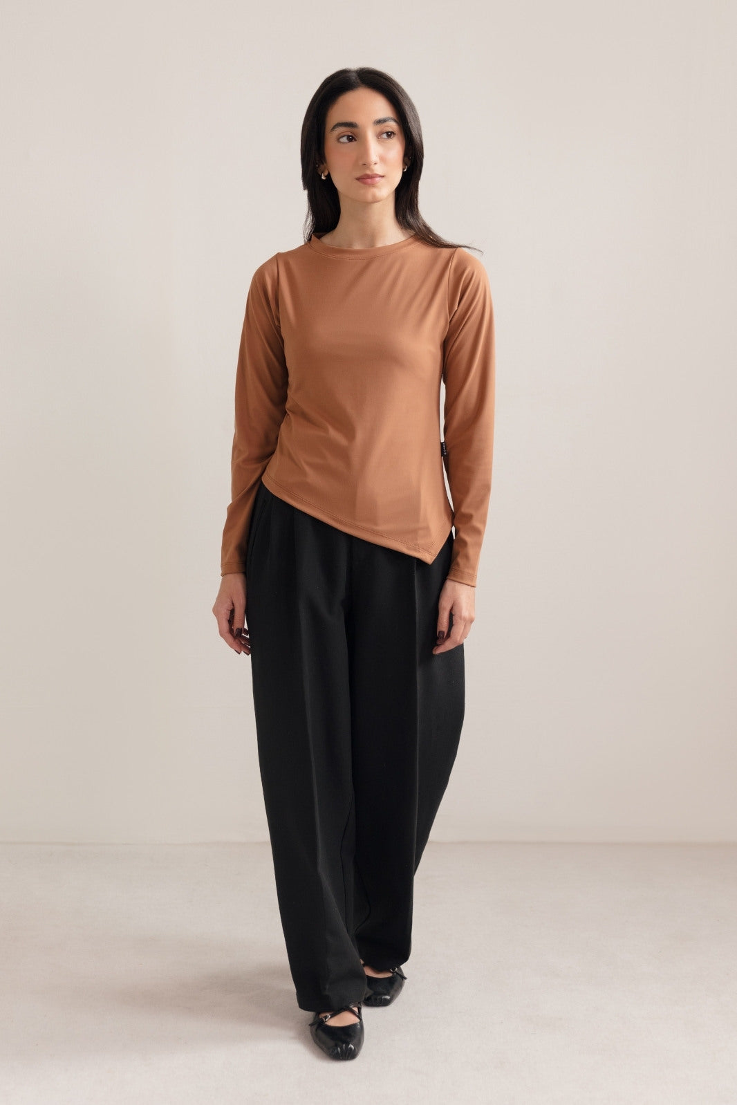 ASYMMETRIC LONG SLEEVE TEE