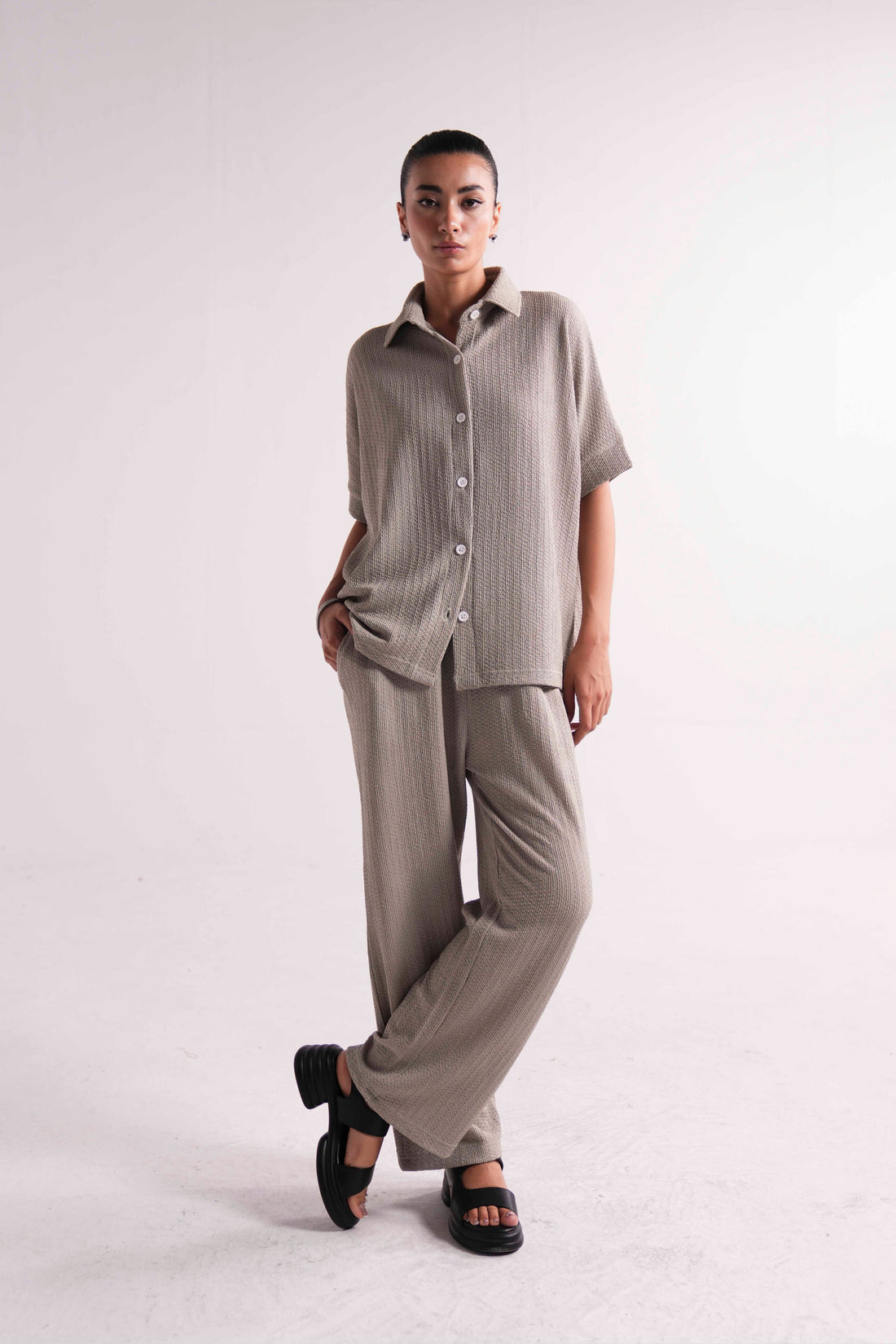 BATWING SLEEVE BUTTON UP SHIRT