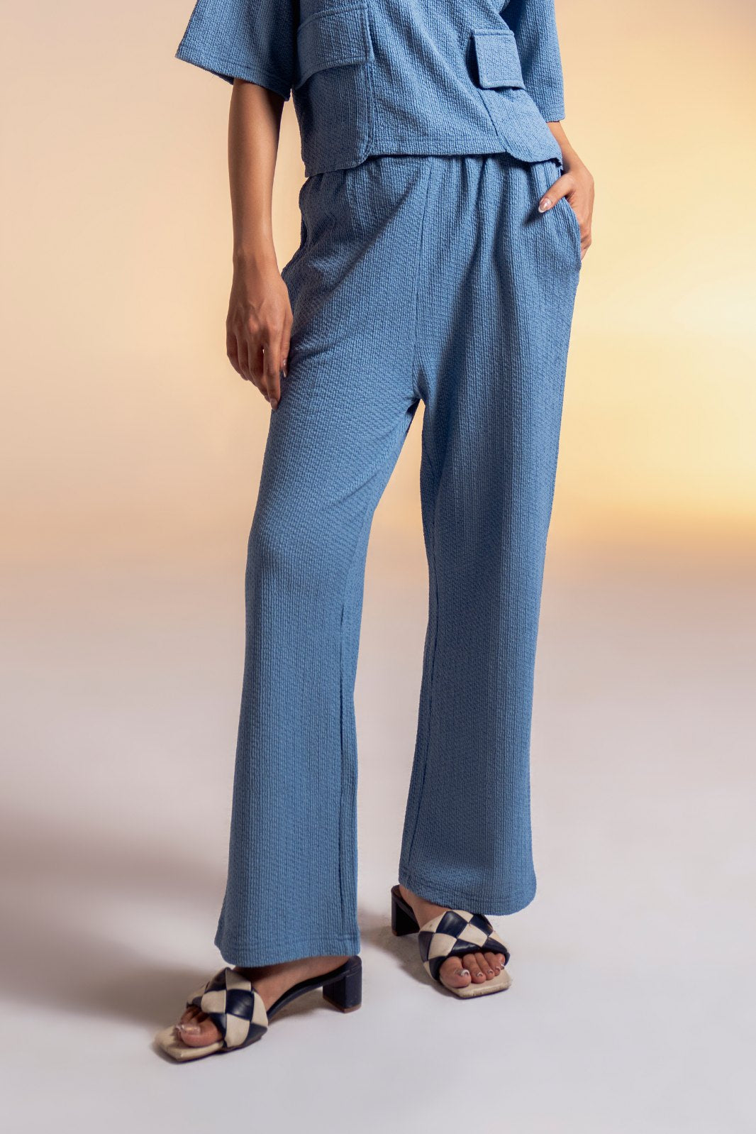 TEXTURED WIDE LEG PANT