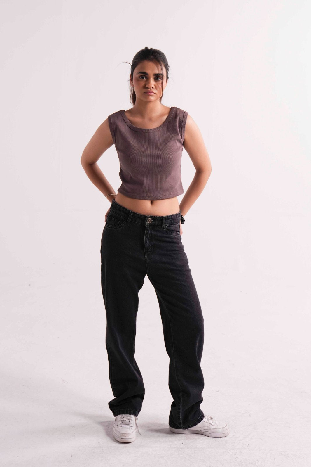SCOOP NECK CROP TANK