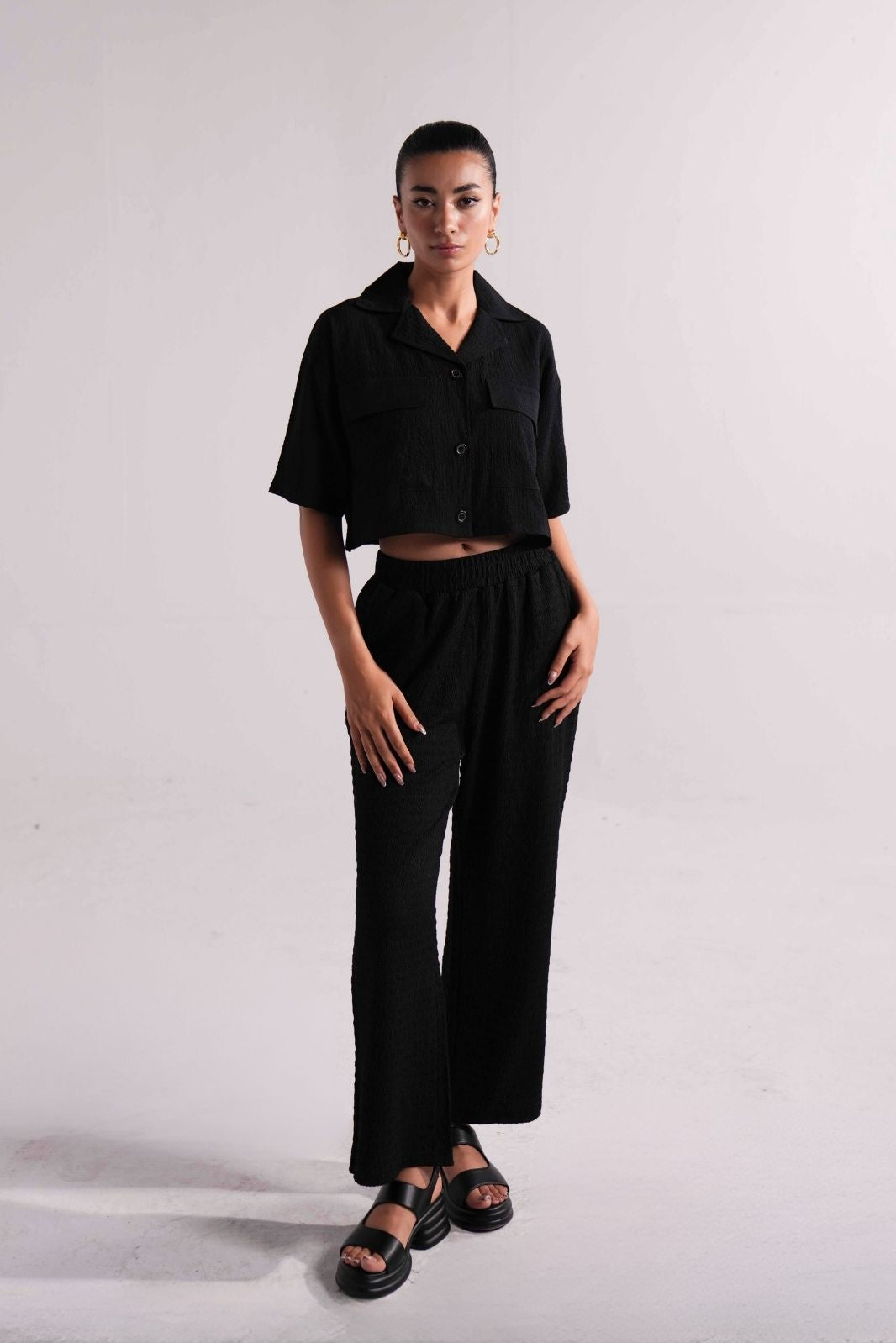 RELAXED FIT CROPPED SHIRT