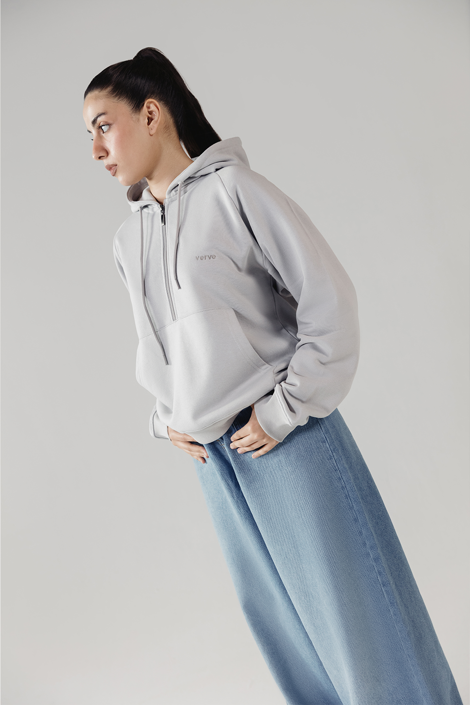 VERVE ESSENTIAL ZIP HOODIE