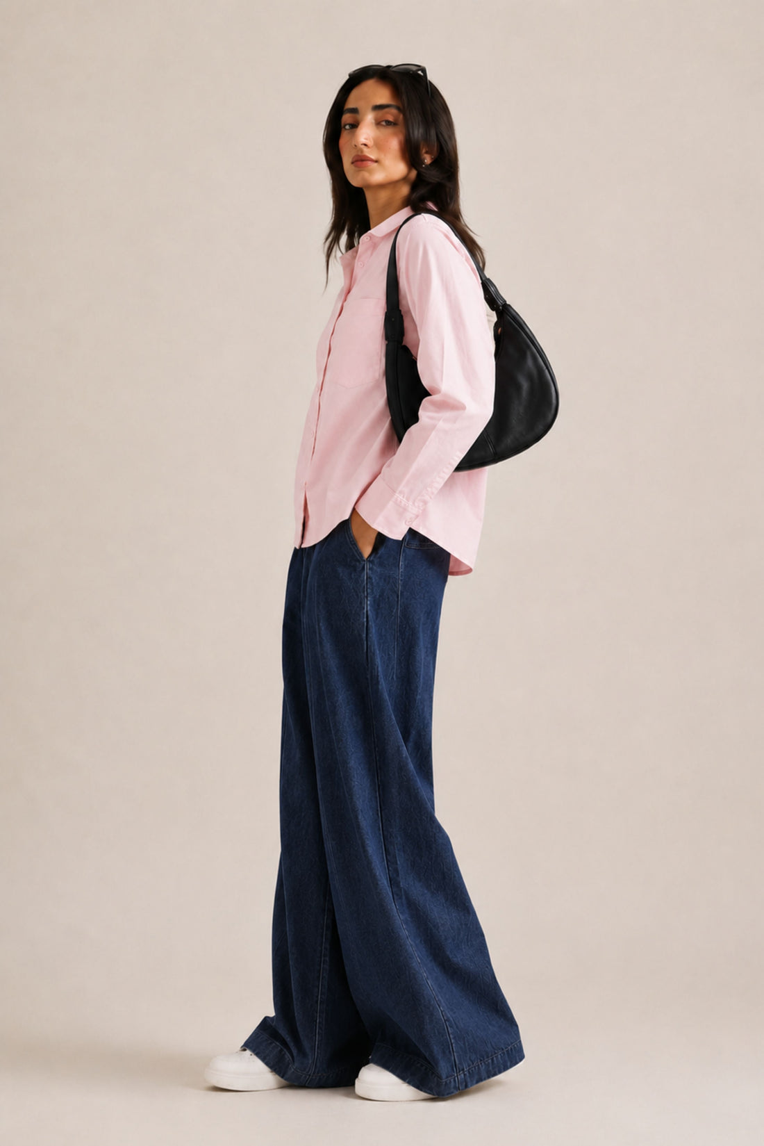 REGULAR FIT BUTTON DOWN CROP SHIRT