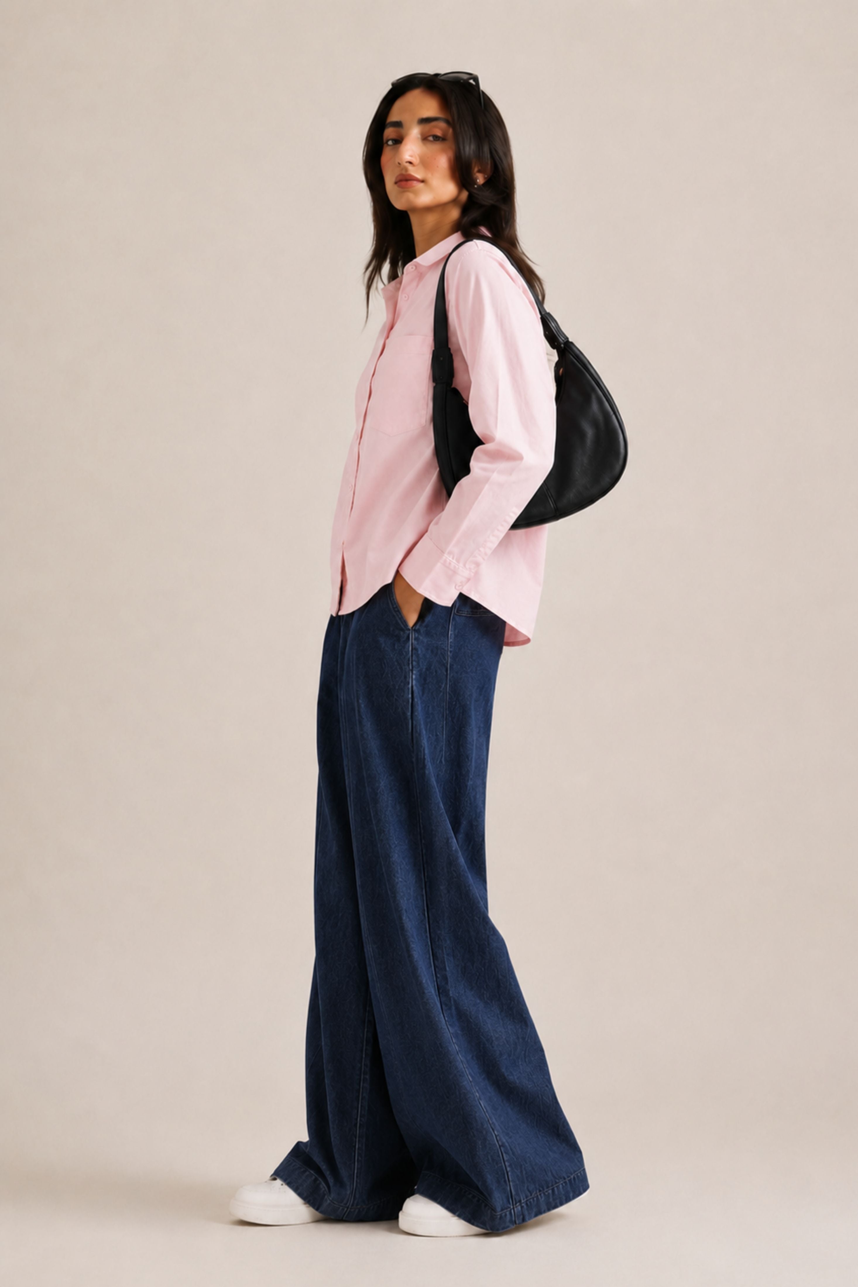 REGULAR FIT BUTTON DOWN CROP SHIRT