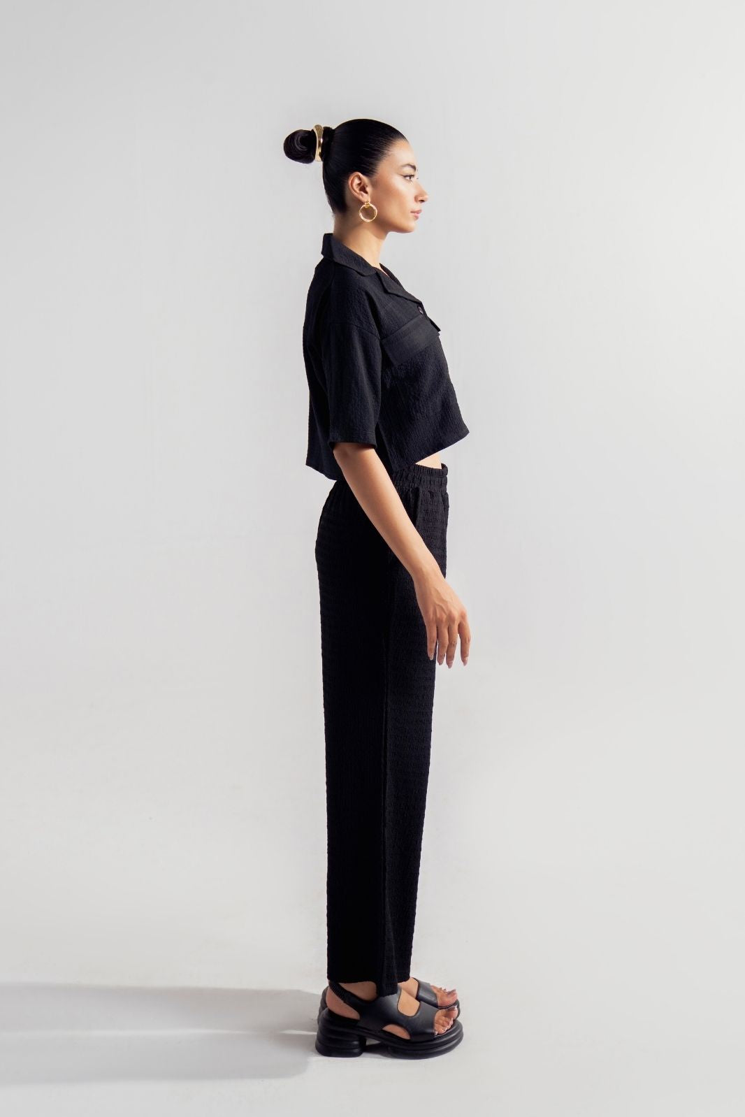 RELAXED FIT CROPPED SHIRT