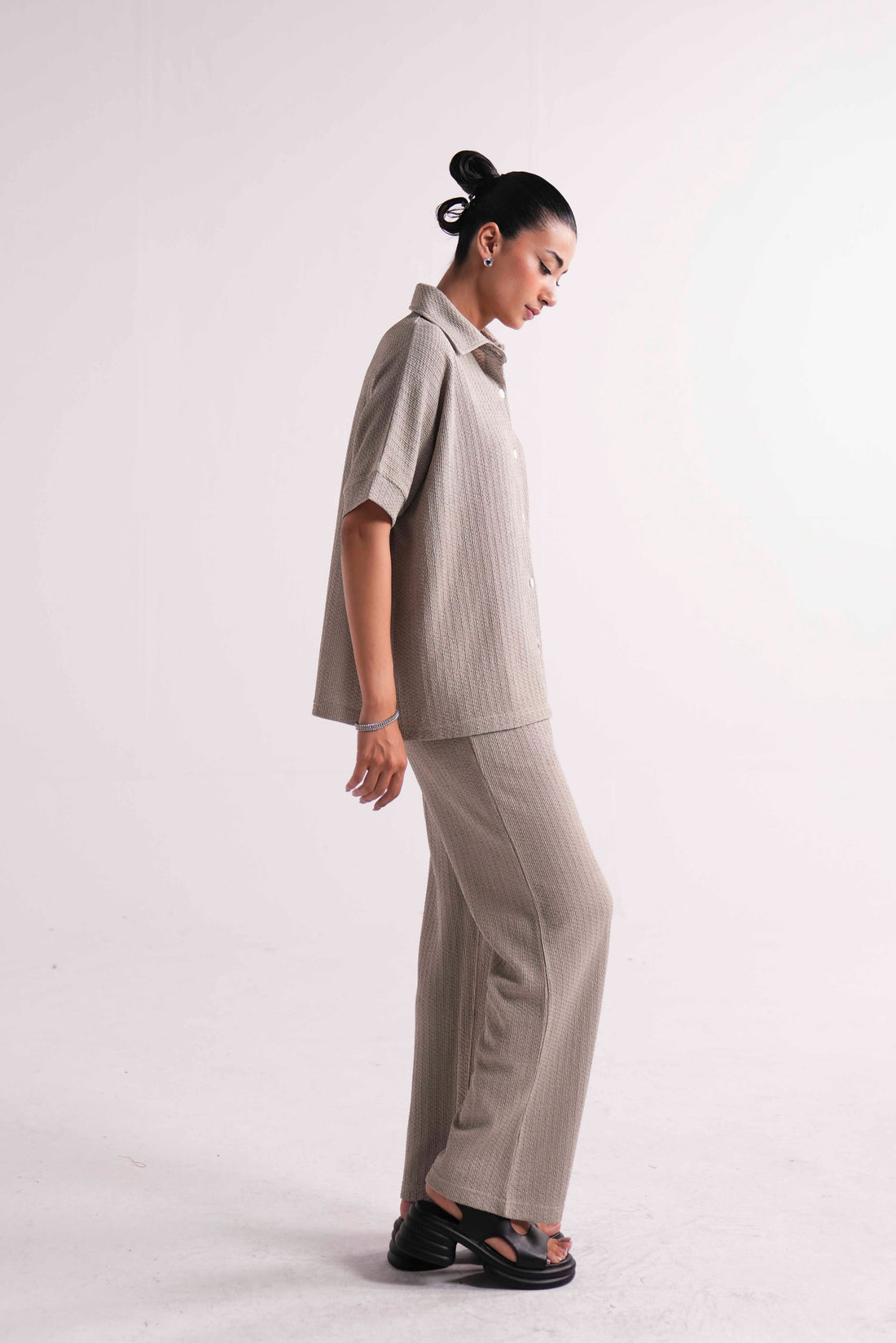 BATWING SLEEVE BUTTON UP SHIRT