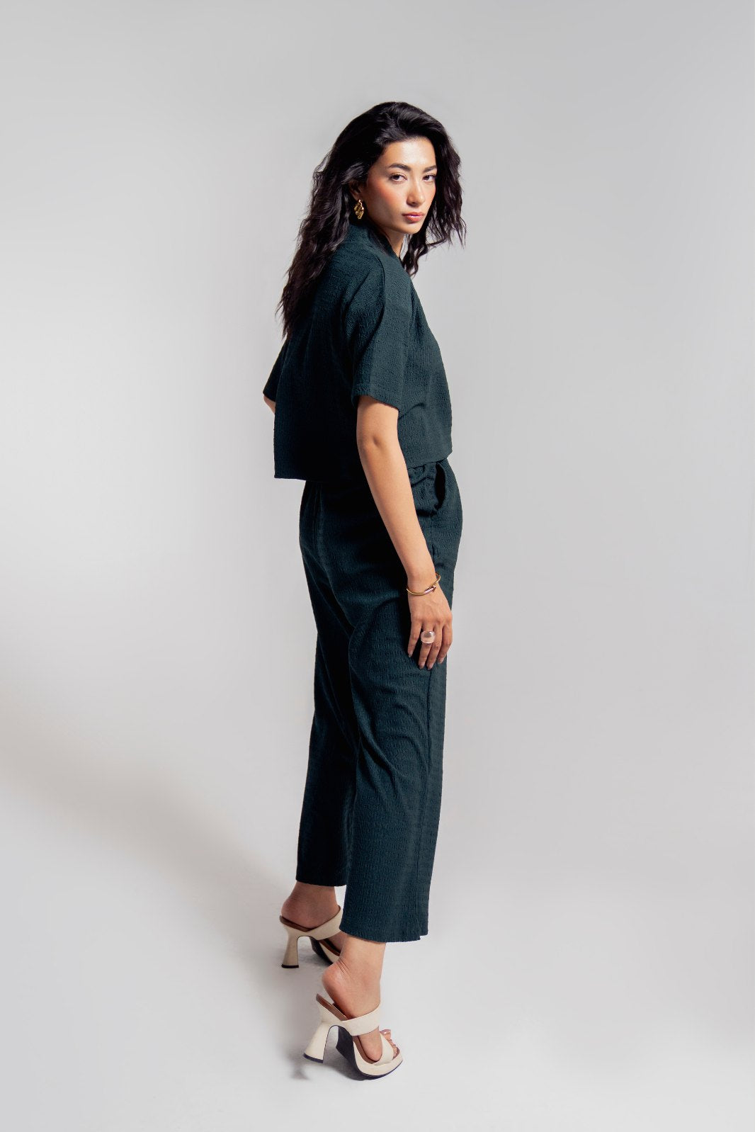 V NECK CROPPED SHIRT