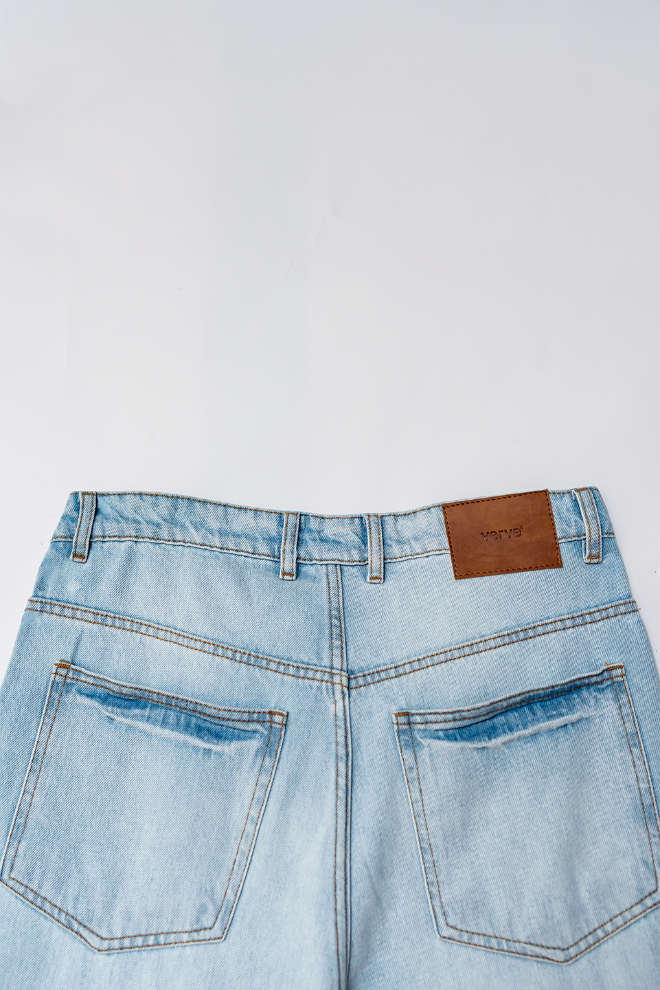 WIDE BAGGY FIT DENIM