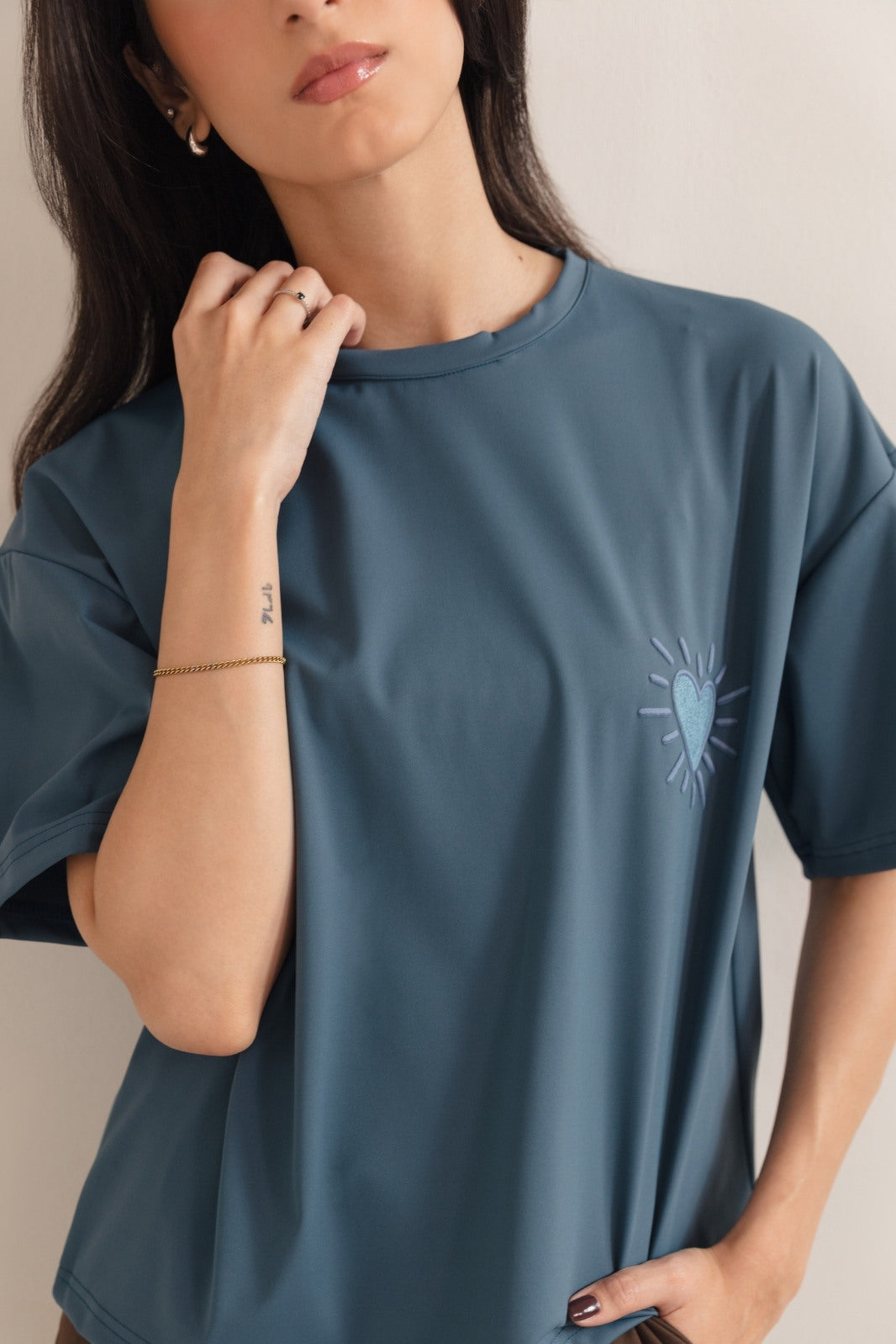 MINIMAL HEART TEE