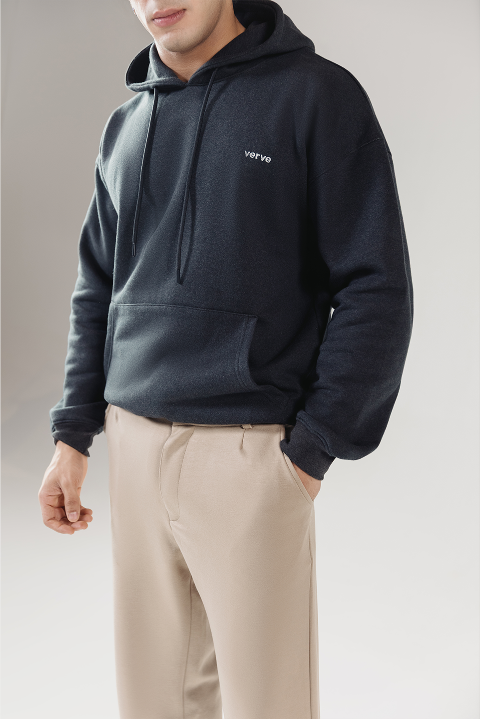 LINEAR GRAPHIC HOODIE