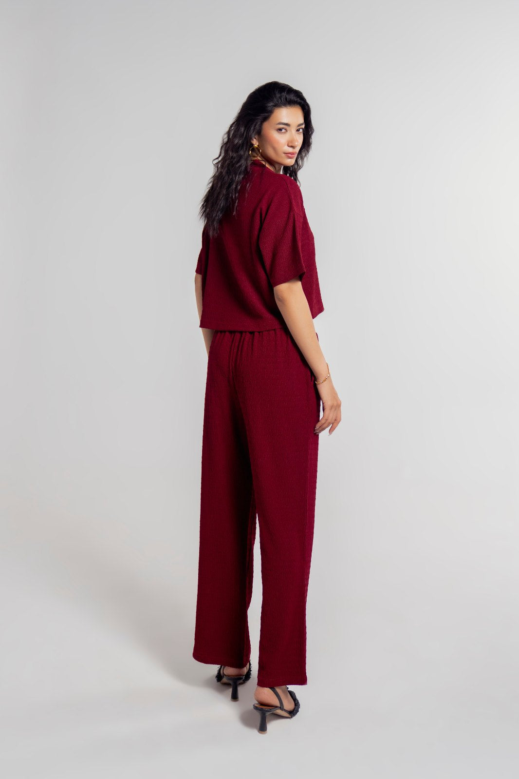 V NECK CROPPED SHIRT