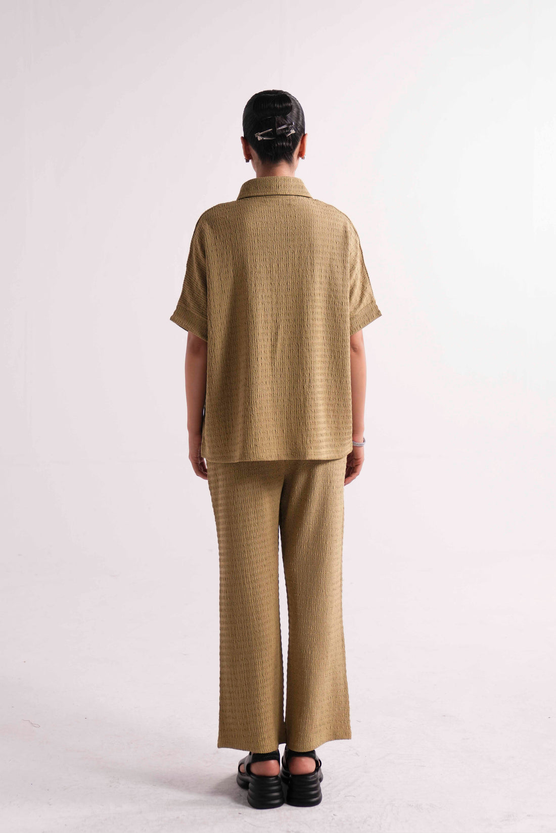 BATWING SLEEVE BUTTON UP SHIRT