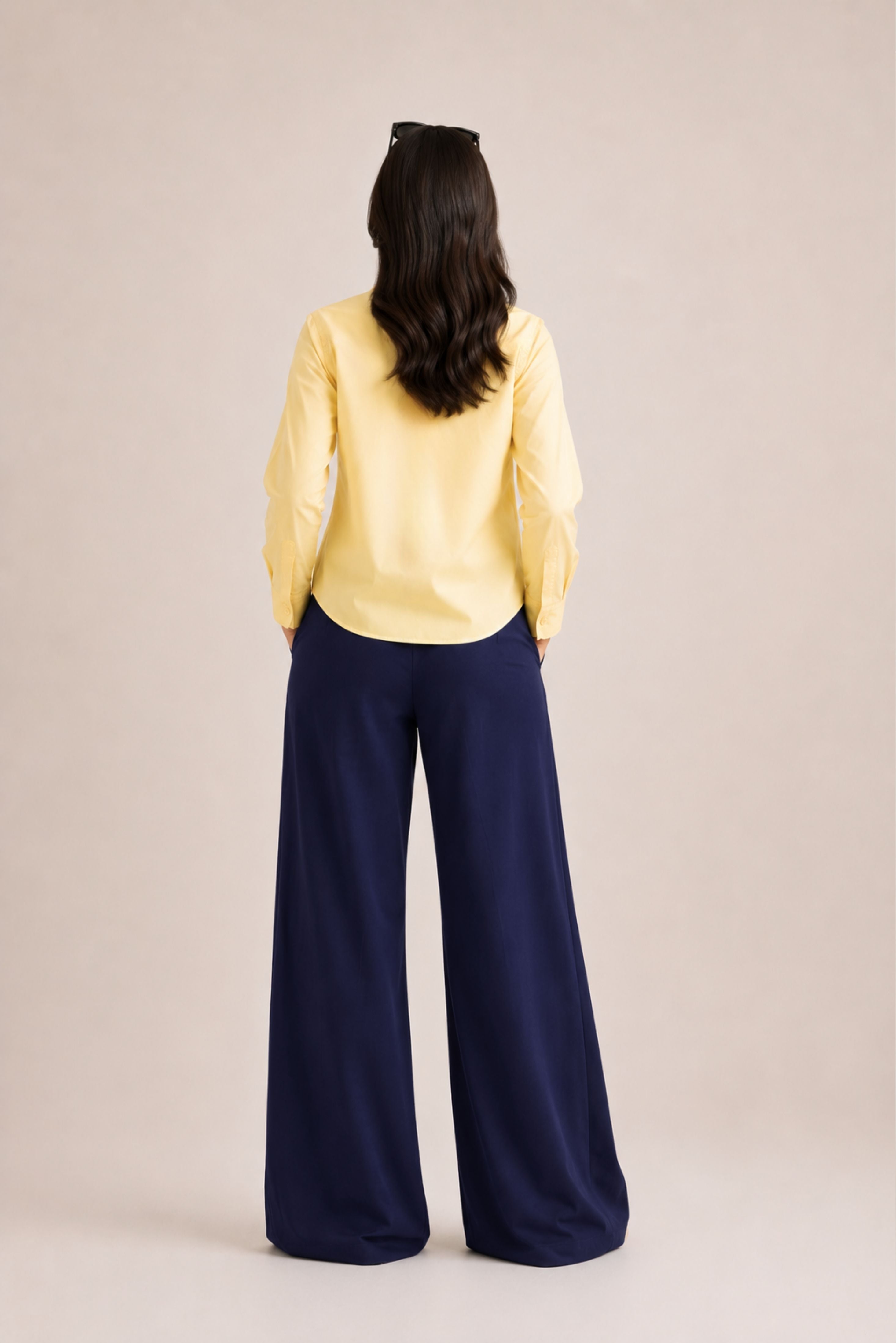 REGULAR FIT BUTTON DOWN CROP SHIRT