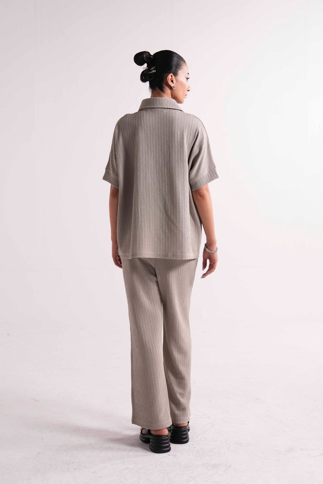 BATWING SLEEVE BUTTON UP SHIRT