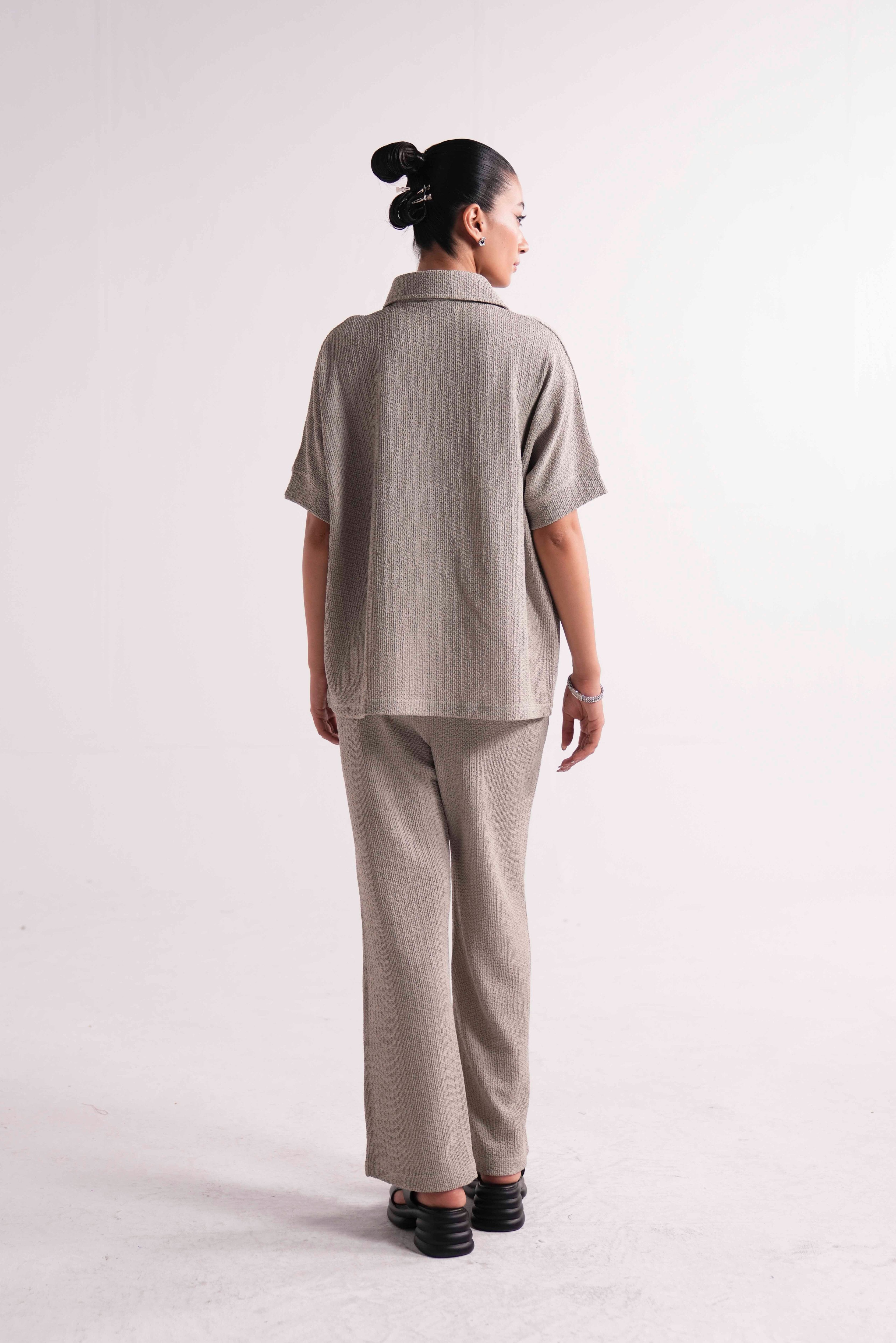 BATWING SLEEVE BUTTON UP SHIRT