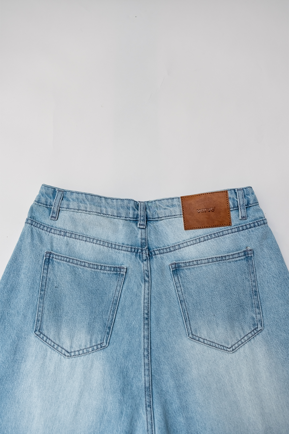 SIDE SLIT WIDE LEG JEANS