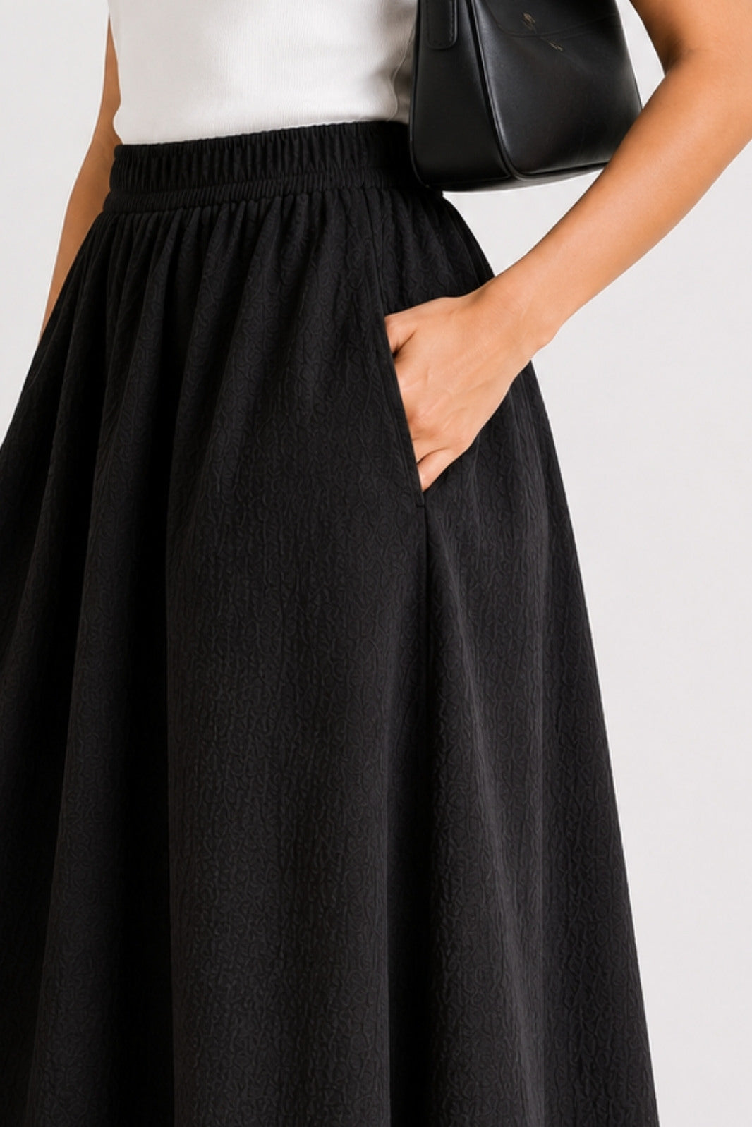 RIPPLE NOIR SKIRT
