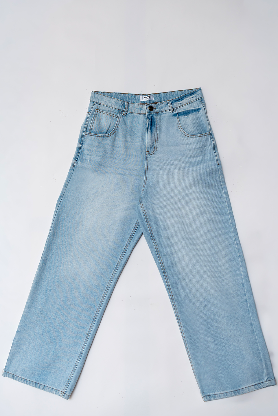 WIDE BAGGY FIT DENIM