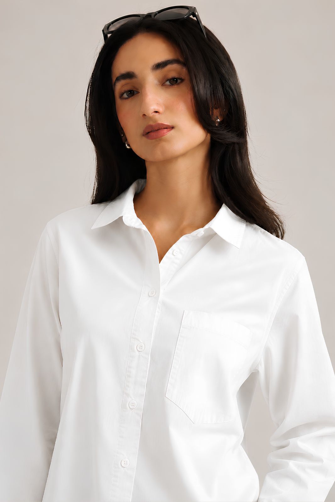 REGULAR FIT BUTTON DOWN CROP SHIRT