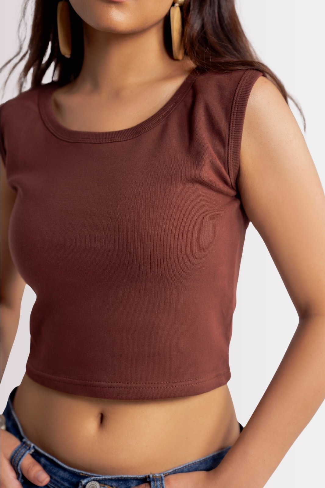 SCOOP NECK CROP TANK
