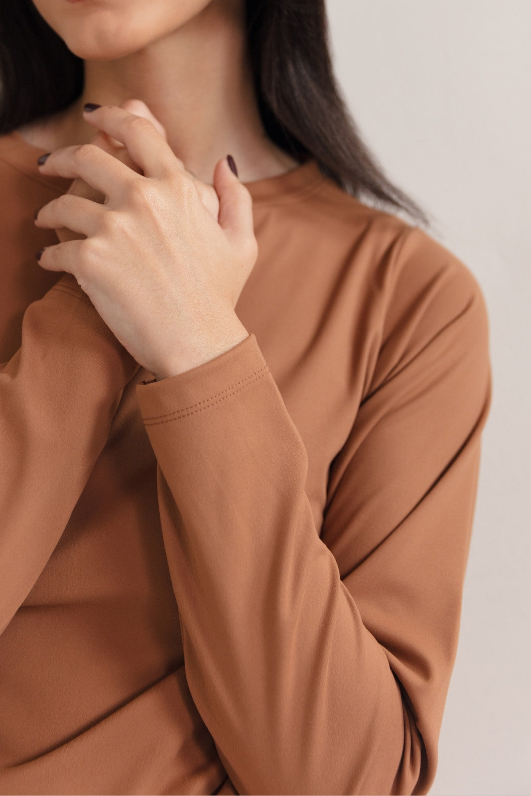 ASYMMETRIC LONG SLEEVE TEE