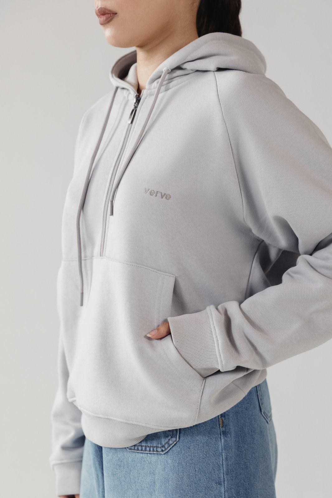 VERVE ESSENTIAL ZIP HOODIE