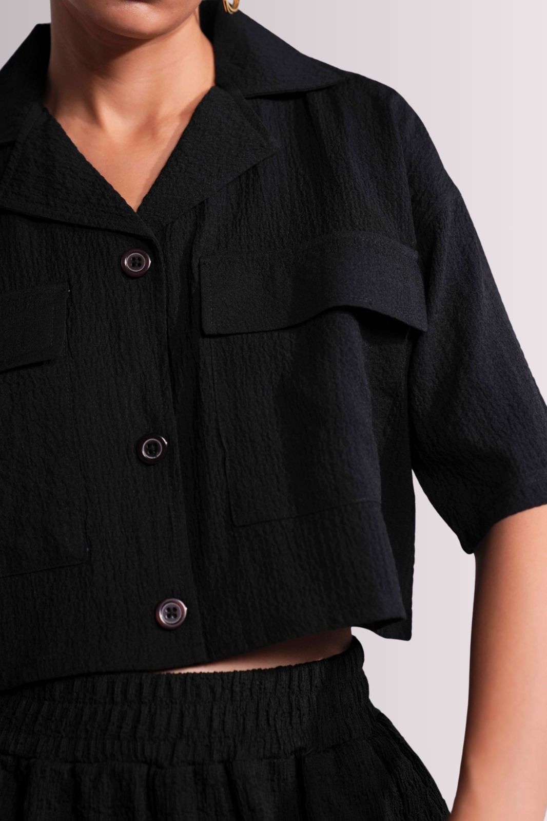 RELAXED FIT CROPPED SHIRT
