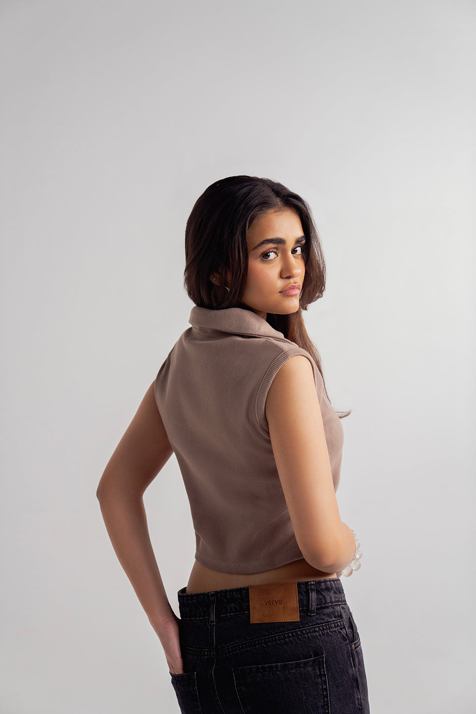 Brown sleeveless polo collar crop top for women
