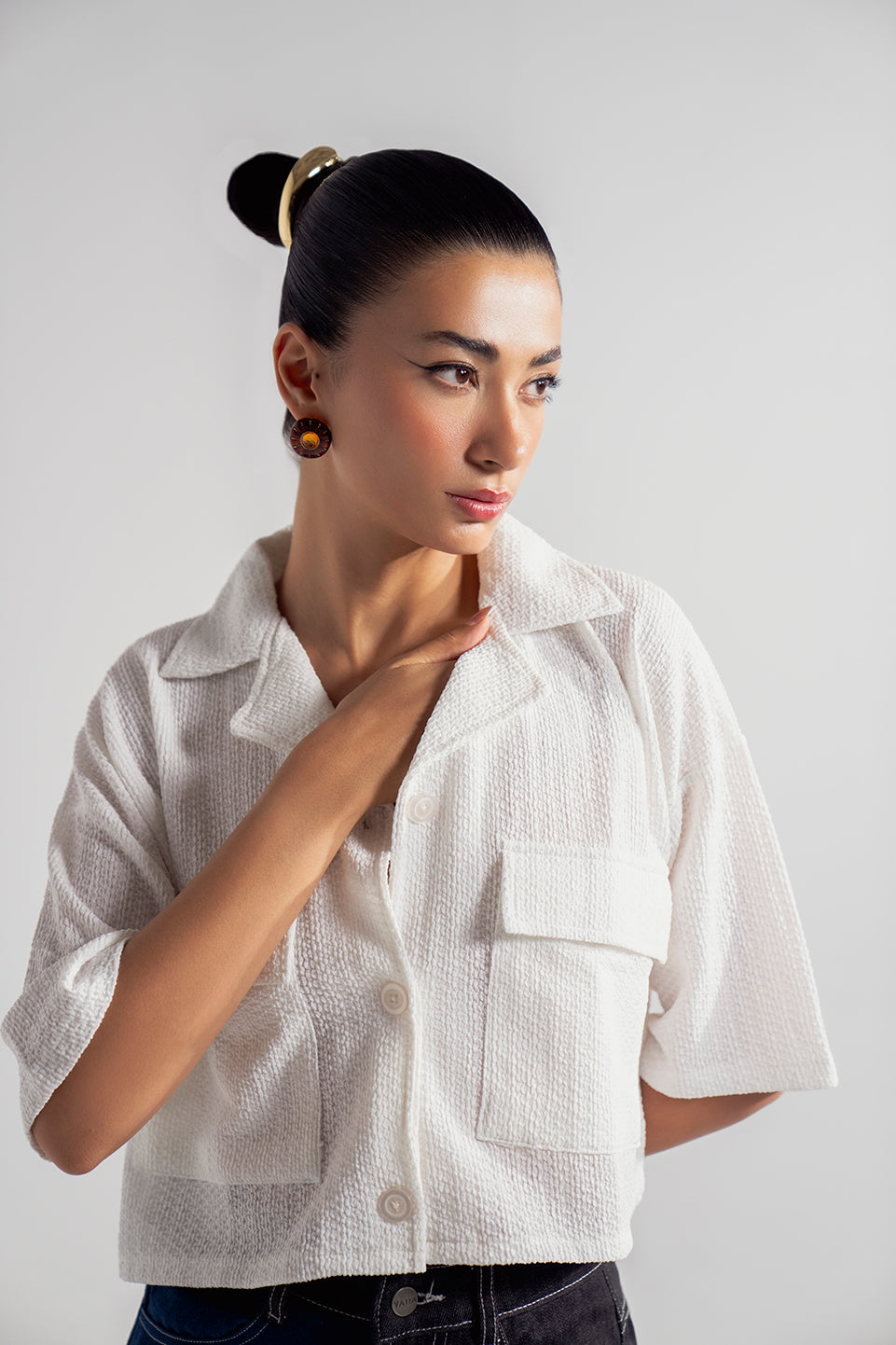 white relaxed fit cropped shirt for women