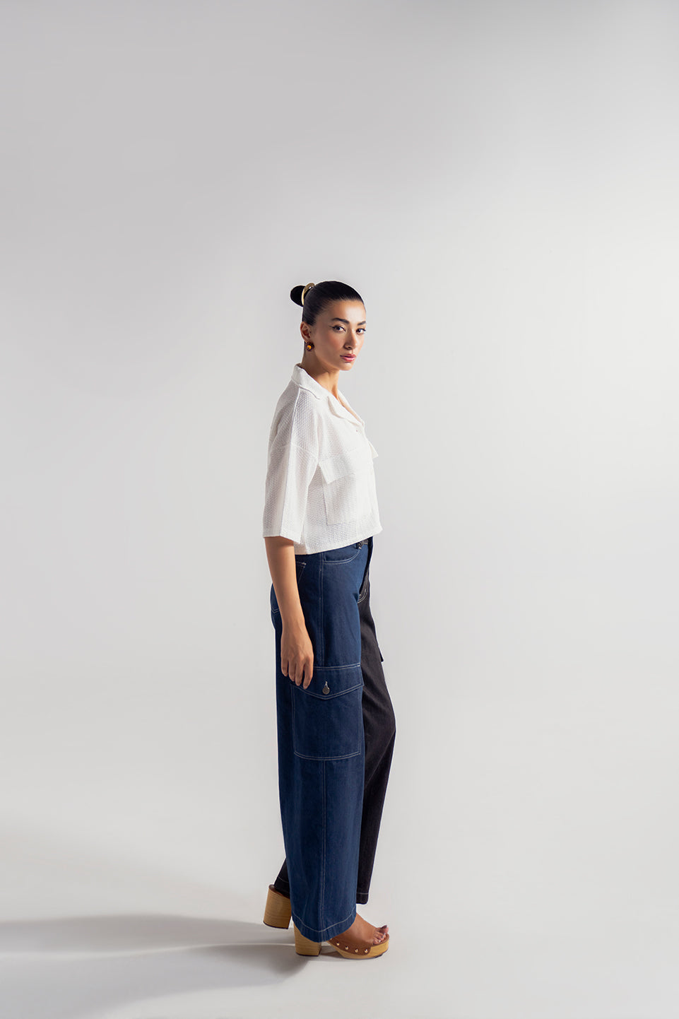 RELAXED FIT CROPPED SHIRT