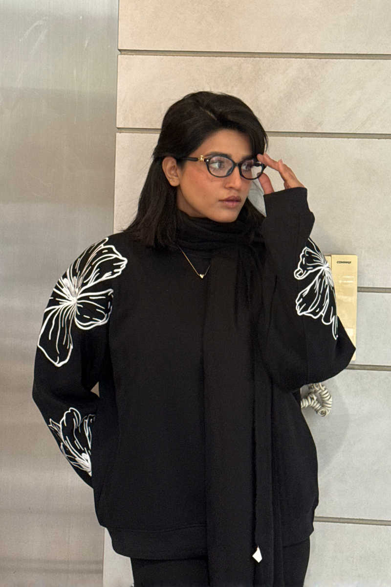 LINEAR BLOOM SWEATSHIRT WHITE EMBROIDERY