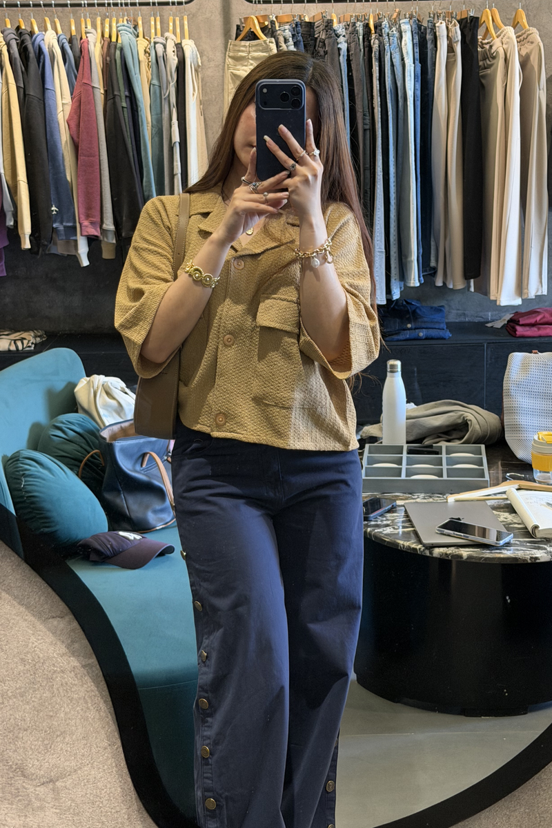 RELAXED FIT CROPPED SHIRT