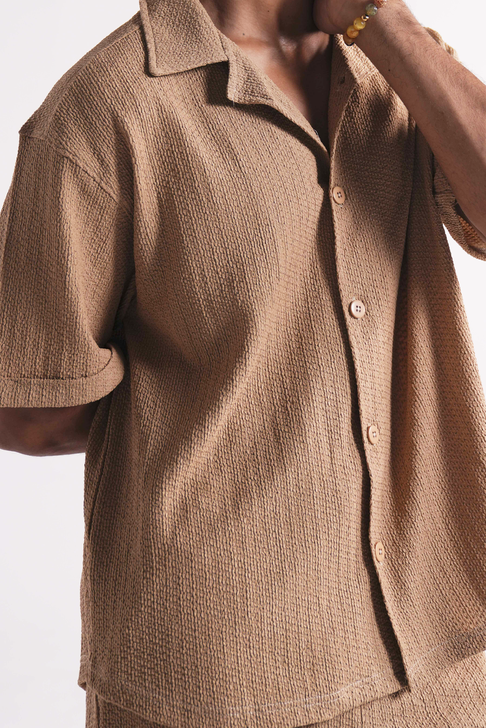 TEXTURED BUTTON UP SHIRT